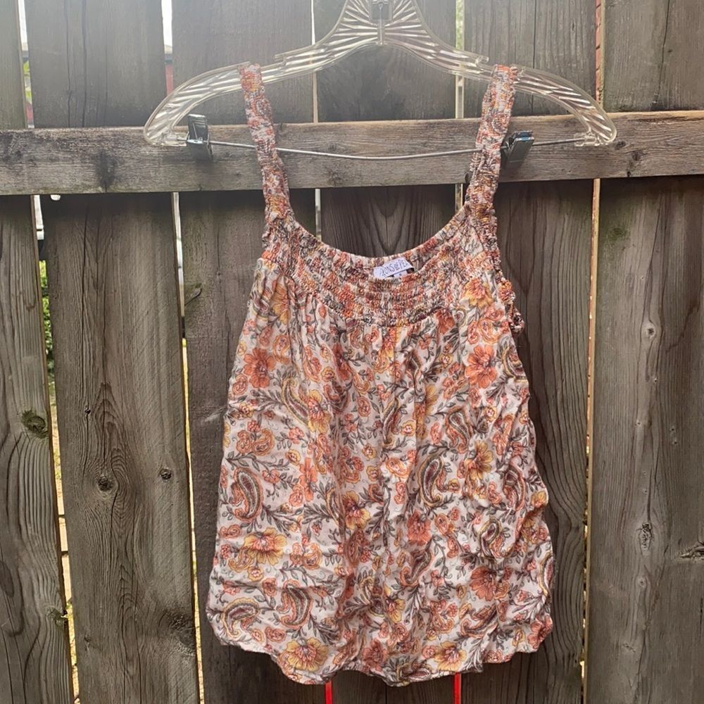Patrons of Peace floral top sz. S